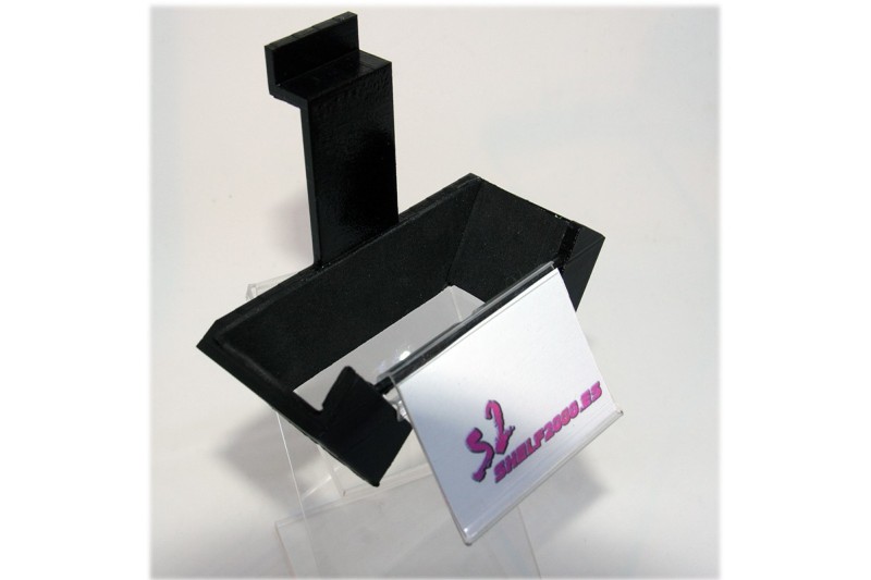 Close-up of Shelf2000 padel holder mounted on display bar