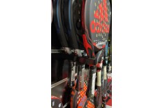 Triple slatwall padel racket holder displaying three padel rackets by Shelf2000