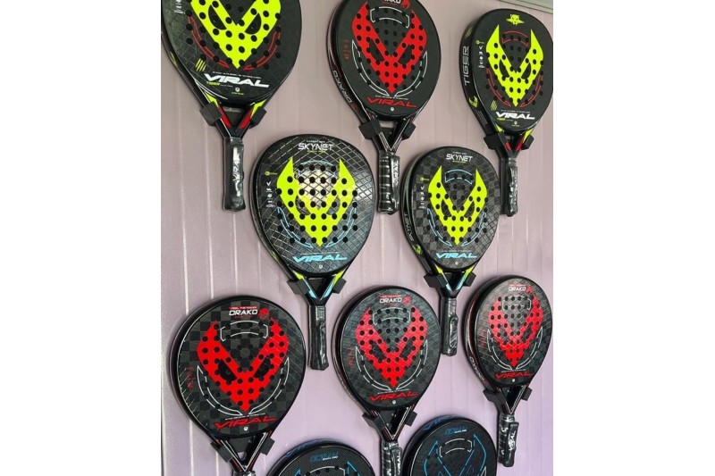 Wire mesh display with black ABS padel racket holder